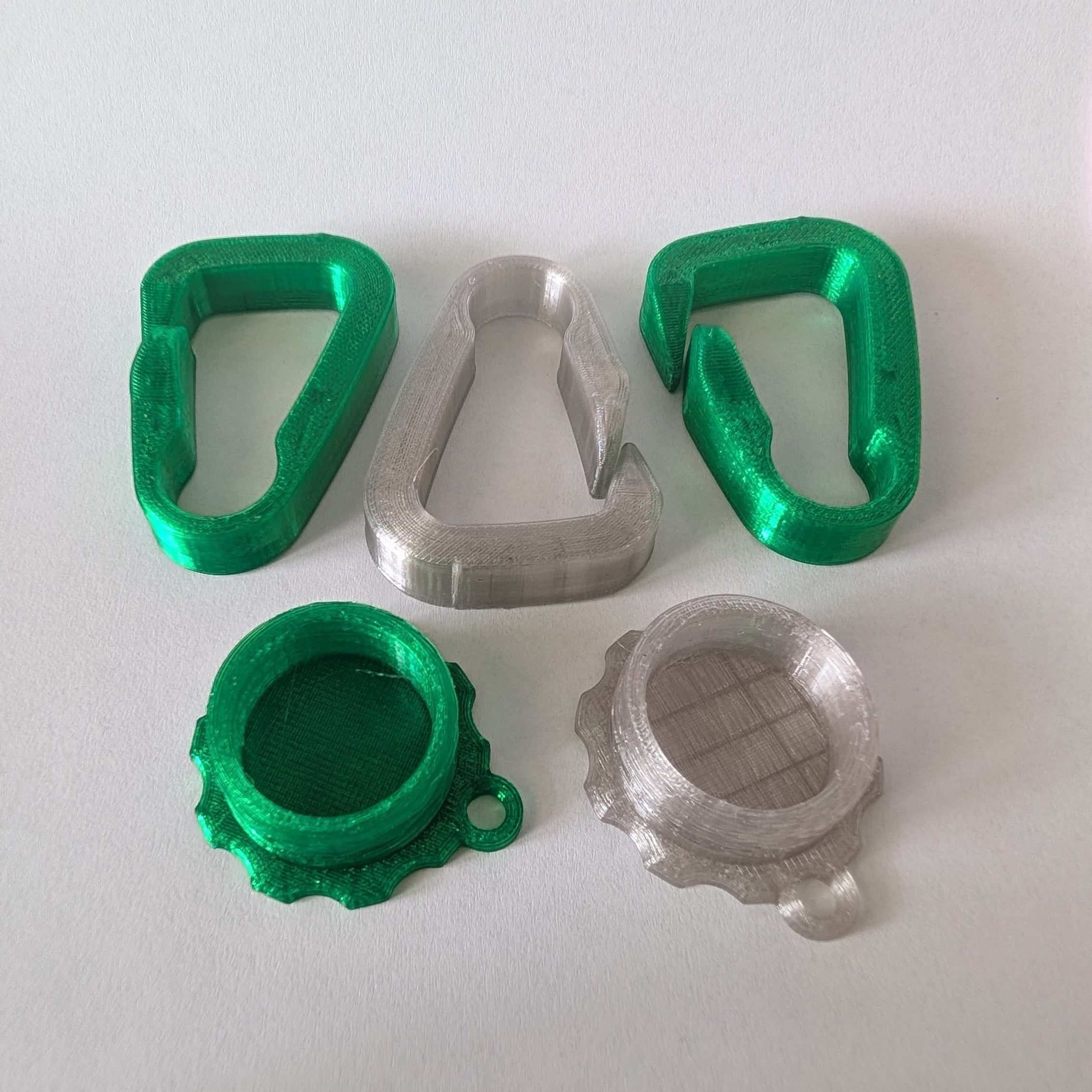 Everyday Carry Kit (3 Carabiners + 2 Pill Boxes)